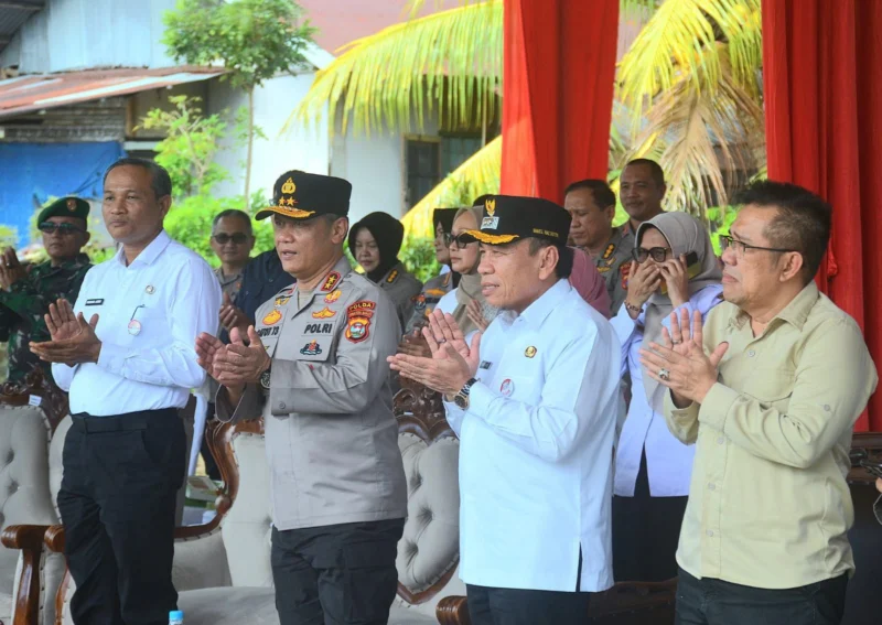Wakil Wali Kota Padang, Maigus Nasir menghadiri kegiatan Penanaman Jagung Serentak Kuartal III Tahun 2025 di Lahan Perhutanan Sosial Talao Bakok, Kelurahan Padang Sarai, Kecamatan Koto Tangah, Rabu (9/7/2025). (Foto: Prokopim Padang)