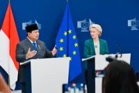 Presiden Prabowo Subianto dan Presiden Von der Leyen dalam pernyataan pers bersama di Ruang Media, Kantor Pusat Uni Eropa, Gedung Berlaymont, Brussel, Belgia, pada Minggu (13/7/2025). (Foto: BPMI Setpres)