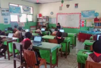 Sebanyak 17 sekolah terpencil di Dharmasraya akhirnya tersambung internet. (Foto: Pemkab Dharmasraya)