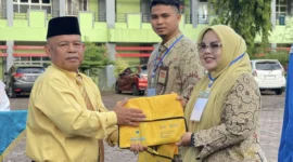 Kepala SMK SMAK Padang, Drs. Nasir membuka pelatihan AMT 2025, Senin (7/7/2025). (Foto: SMK SMAK Padang)