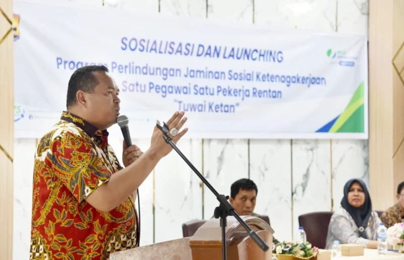 Wali Kota Pariaman Yota Balad melaunching Gerakan TuWai KeTan di Balairung Rumah Dinas Wali Kota, Kamis (3/7/2025). (Foto: Kominfo Pariaman)