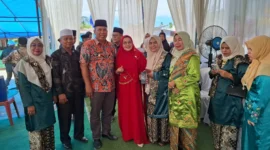 Wakil Wali Kota Pariaman, Mulyadi menghadiri batagak kudo-kudo Masjid Maimunah di Dusun Lapai, Desa Cimparuah, Kota Pariaman, Kamis (3/7/2025). (Foto: Kominfo Pariaman)