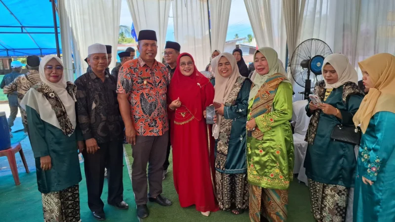 Wakil Wali Kota Pariaman, Mulyadi menghadiri batagak kudo-kudo Masjid Maimunah di Dusun Lapai, Desa Cimparuah, Kota Pariaman, Kamis (3/7/2025). (Foto: Kominfo Pariaman)