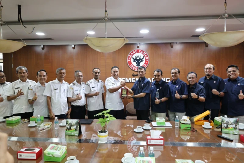 Wakil Wali Kota Pariaman, Mulyadi berkunjung PT Semen Padang pada Rabu (9/7/2025). (Foto: Kominfo Pariaman)
