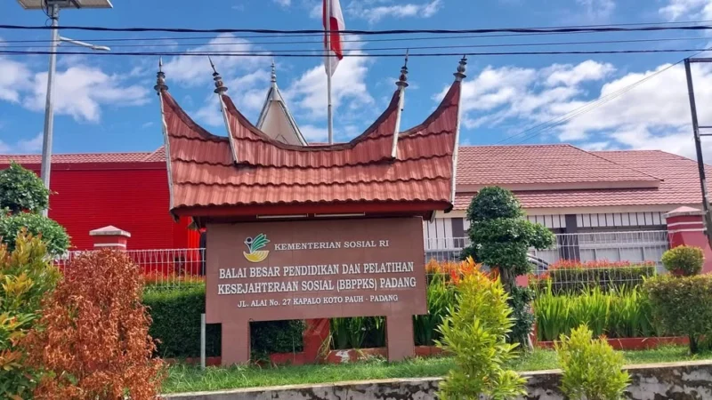 Sebanyak 150 siswa dari keluarga miskin ekstrem di Padang mengikuti Sekolah Rakyat mulai 14 Juli 2025. (Foto: FB Diskominfo Padang)