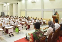 Wawako Padang, Maigus Nasir membuka program Sekolah Rakyat Menengah Pertama di Kota Padang, Senin (14/7/2025). (Foto: Prokopim Padang)