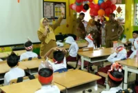 SDN 35 Pagambiran Padang menggelar MPLS ramah anak dan edukatif untuk siswa baru tahun ajaran 2025/2026. (Foto: Diskominfo Padang)