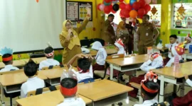 SDN 35 Pagambiran Padang menggelar MPLS ramah anak dan edukatif untuk siswa baru tahun ajaran 2025/2026. (Foto: Diskominfo Padang)