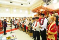 Bupati Tanah Datar Eka Putra mengukuhkan pengurus IKTS Jabodetabek periode 2025–2030 di Gedung DPD LVRI, Jakarta Timur, Sabtu (19/7/2025). (Foto: Prokopim Tanah Datar)