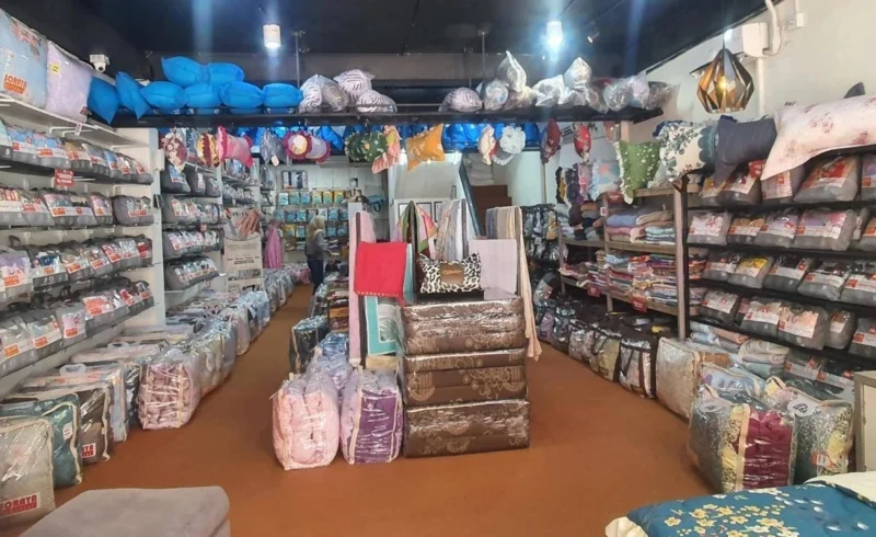 Merayakan HJK Padang ke-356, Soraya Bedsheet memberikan diskon hingga 50 persen untuk produk sprei, handuk, dan bundling hemat sepanjang Agustus 2025. (Foto: FB Diskominfo Padang)