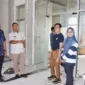 Wali Kota Pariaman Yota Balad bersama Wakil Wali Kota Mulyadi meninjau kondisi GOR Rawang, Jumat (25/7/2025). (Foto: Kominfo Pariaman)
