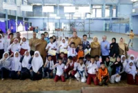 Wali Kota Pariaman, Yota Balad menutup GSI Tingkat SMP sederajat dan O2SN Tingkat SD dan SMP se-Kota Pariaman Tahun 2025 di GOR Rajo Bujang, Senin (21/7/2025). (Foto: Kominfo Pariaman)