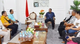 Wali Kota Pariaman Yota Balad menerima kunjungan Tim Balai Pelestarian Kebudayaan (BPK) Wilayah III Sumbar, Jumat (25/7/2025). (Foto: Kominfo Pariaman)