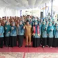 Bupati Tanah Datar Eka Putra menyambut kedatangan Tim Penilai Provinsi yang dipimpin langsung Ketua TP PKK Sumbar, Ny. Harneli Mahyeldi di Jorong Tanjuang Kociak, Senin (28/7/2025). (Foto: Prokopim Tanah Datar)