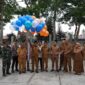 Bupati Tanah Datar Eka Putra meluncurkan inovasi Gerakan Taat Pajak Untuk Daerah (Gertak UDA) di halaman Kantor Camat Lima Kaum, Selasa (29/7/2025). (Foto: Prokopim Tanah Datar)
