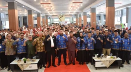 Wali Kota Padang Fadly Amran secara resmi meluncurkan Koperasi Kelurahan Merah Putih pada Peringatan Harkopnas ke-78 Tingkat Kota Padang, di Gedung Bagindo Aziz Chan Youth Center, Kamis (17/7/2025).
