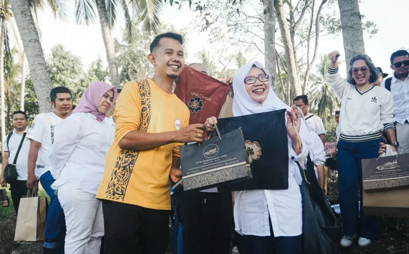 Indosat meningkatkan jaringan 4G di Solok untuk mendukung digitalisasi UMKM batik dan pariwisata. (Foto: Indosat)