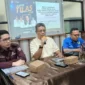 Kepala Dispora Padang Afriadi rapat persiapan Lomba Napak Tilas Bagindo Aziz Chan di Aula Dispora, Rabu (9/7/2025). (Foto: Diskominfo Padang)