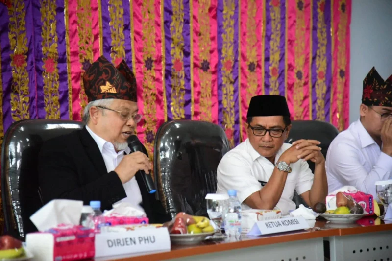 Komisi VIII DPR RI melakukan kunjungan kerja ke Asrama Haji Padang Pariaman pada Jumat (11/7/2025). (Foto: Diskominfo Padang Pariaman)