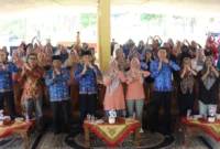 Wakil Wali Kota Padang Panjang, Allex Saputra membuka Retret Assessment kader Posyandu Puskesmas Koto Katik di Mifan, Kamis (17/7/2025). (Foto: Kominfo Padang Panjang)