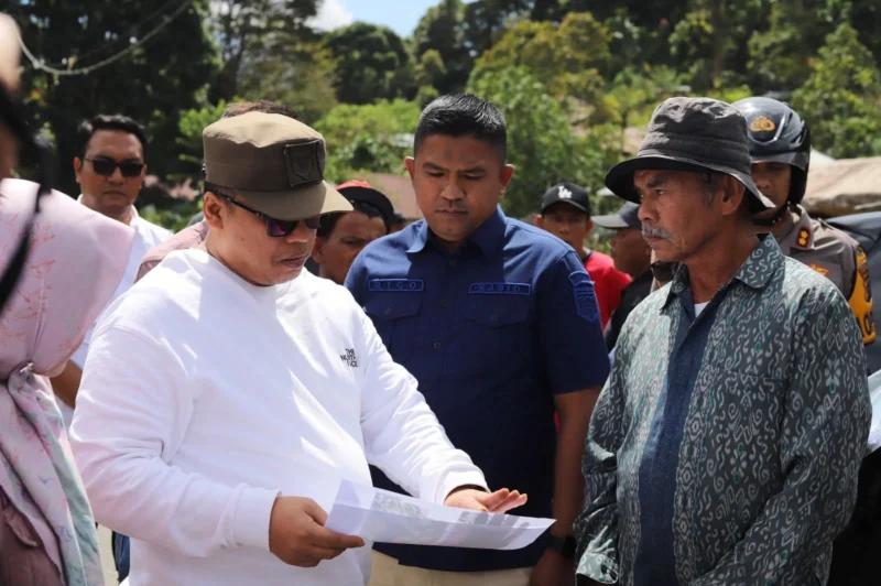 Wali Kota Padang Panjang, Hendri Arnis melakukan silaturahmi dengan warga Sungai Andok, Kelurahan Kampung Manggis, Kecamatan Padang Panjang Barat, Rabu (16/7/2025). (Foto: Kominfo Padang Panjang)