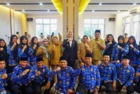Bupati Dharmasraya, Annisa Suci Ramadhani melantik 18 pejabat administrator dan pengawas di lingkungan Pemkab Dharmasraya, Selasa (22/7/2025). (Foto: Pemkab Dharmasraya)