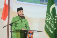 Wali Kota Padang Fadly Amran memberikan sambutan saat menghadiri pelantikan PW Al Jam’iyatul Washliyah Sumbar masa bakti 2025–2030, Kamis (10/7/2025). (Foto: Prokopim Padang)