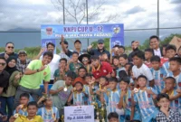 Wali Kota Padang, Fadly Amran menutup KNPI Cup U-12 Season 3 di Lapangan Mini Soccer Top Score Arena, Tunggul Hitam, Sabtu (12/7/2025). (Foto: Prokopim Padang)