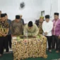 Wakil Wali Kota Padang, Maigus Nasir meresmikan Musala Nurul Hidayah, Sabtu (12/7/2025) malam. (Foto: Prokopim Padang) 