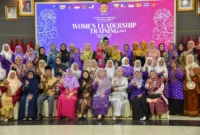Ketua TP PKK Kota Padang Ny. dr. Dian Puspita Fadly Amran Sp.JP menghadiri Gala Dinner bersama pengurus Pimpinan Pusat Wanita Islam, di Auditorium Gubernur Sumbar, Sabtu malam (12/7/2025). (Foto: Prokopim Padang)