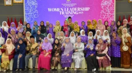 Ketua TP PKK Kota Padang Ny. dr. Dian Puspita Fadly Amran Sp.JP menghadiri Gala Dinner bersama pengurus Pimpinan Pusat Wanita Islam, di Auditorium Gubernur Sumbar, Sabtu malam (12/7/2025). (Foto: Prokopim Padang)