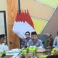 Wawako Padang Maigus Nasir memimpin Rapat Lanjutan Pelaksanaan Kegiatan Penghargaan Tokoh Masyarakat di Ruang Lounge, Kantor Balai Kota Padang, Jumat (18/7/2025). (Foto: Prokopim Padang)