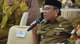 Wakil Wali Kota Padang, Maigus Nasir mengikuti Rakor MBG di Auditorium Gubernur Sumbar, Selasa (22/7/2025). (Foto: Prokopim Padang)