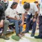 Menteri Kesehatan Budi Gunadi Sadikin meninjau penguatan program eliminasi kusta di Kecamatan Serang Baru, Kabupaten Bekasi, Rabu (23/7/2025). (Foto: Kemenkes)