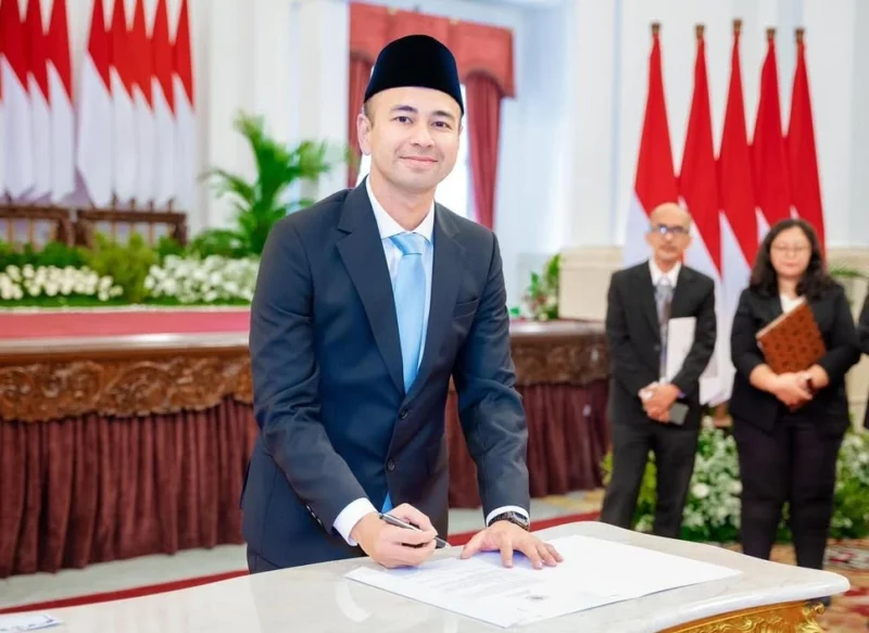 Raffi Ahmad saat dilantik sebagai Utusan Khusus Presiden Bidang Pembinaan Generasi Muda dan Pekerja Seni. (Foto: IG @raffinagita1717) 