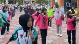 Gebyar Senam Jantung Sehat dalam rangka memeriahkan BBGRM 2025 di Kantor Camat Lubeg, Rabu (30/7/2025).