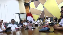 Audiensi Pemko Padang dengan Komisi Nasional Disabilitas (KND) RI di Lounge Akmal Usman, Balai Kota Aie Pacah, Rabu (2/7/2025). (Foto: Diskominfo Padang)