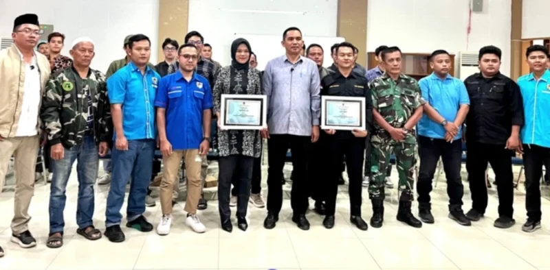 Camat Lubeg Andi Amir membuka Muscam KNPI Lubeg ke-41 di aula kantor camat, Sabtu (6/7/2025). (Foto: Ist)