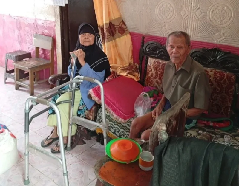 Kecamatan Padang Panjang Timur meluncurkan program “Peduli dan Merespon” untuk membantu lansia rentan secara ekonomi dan kesehatan. (Foto: Kominfo Padang Panjang)