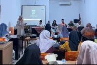 DP3AP3KB Sumbar menggelar Bimtek Peningkatan Ekonomi Perempuan di Jorong Pasir Putih, Nagari Sungai Kambut, Kecamatan Pulau Punjung, Kabupaten Dharmasraya, Jumat (25/7/2025). (Foto: Pemkab Dharmasraya)