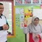 Camat Lubeg Andi Amir meninjau PAUD Mawar Jingga di Kelurahan Tanjung Aua Nan XX, Rabu (30/7/2025). (Foto: Ist)