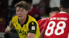 Oxford United menang telak 6-3 kontra Indonesia All Star di Piala Presiden 2025 yang berlangsung di Stadion Utama Gelora Bung Karno, Minggu (6/7/2025) malam WIB. (Foto: IG @officialpialapresiden)