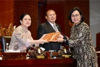 Menteri Keuangan Sri Mulyani Indrawati saat Rapat Paripurna DPR terkait RUU Pertanggungjawaban dan Pelaksanaan APBN (RUU P2APBN) 2024, Selasa (15/7). (Foto: Kemenkeu)