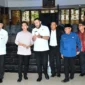 Wali Kota Padang, Fadly Amran menyambut kedatangan Wapres Gibran dalam rangka kunjungan kerja ke Kota Padang, Rabu (30/7/2025). (Foto: Prokopim Padang)