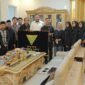 Wali Kota Padang Fadly Amran melepas atlet Pencak Silat Sumbar yang akan berlaga dalam Fornas 2025 di NTB, Minggu (27/7/2025). (Foto: Prokopim Padang)
