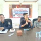 Kordiv Sumberdaya Manusia, Organisasi dan Diklat Bawaslu Pessel, Syafrizal saat menyampaikan paparan. (Foto: Dok Bawaslu)