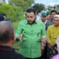Wali Kota Padang, Fadly Amran meninjau kondisi Jalan Beringin Ujung di Kecamatan Padang Utara, Kamis (10/7/2025). (Foto: Prokopim Padang)