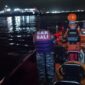 Tim SAR melakukan pencarian penumpang dan juga awak kapal. (Foto: Basarnas Bali)