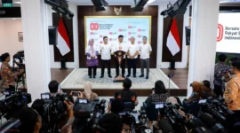 Wakil Menteri Sekretaris Negara Juri Ardiantoro menggelar konferensi pers di Kompleks Istana Kepresidenan, Jumat (1/8/2025). (Foto: Kemensetneg)