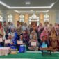 Sebanyak 15 pasangan dari berbagai kecamatan di Kota Padang resmi menikah dalam program “Nikah Bareng” se-Kota Padang pada Kamis (6/8/2025). (Foto: Diskominfo Padang)